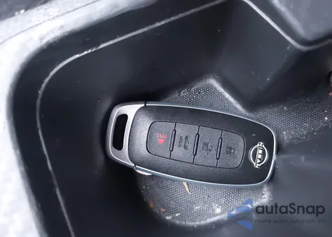 2025 Nissan Sentra S z USA, uszkodzony, nr VIN 3N1AB8BV3SY215163